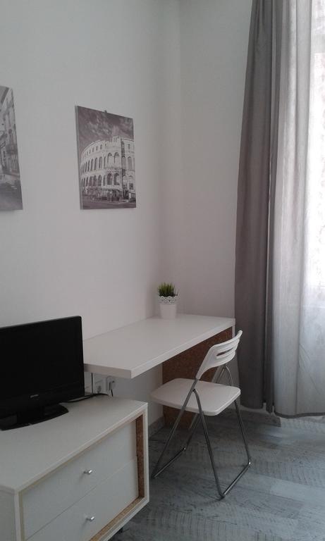 Hostel Ljiljana Пула Екстер'єр фото