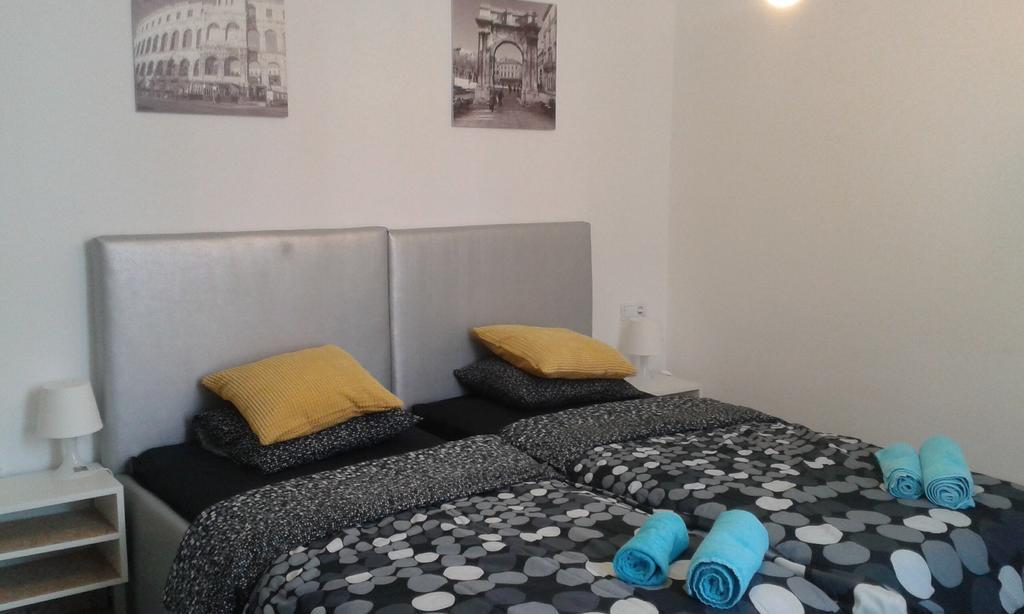Hostel Ljiljana Пула Екстер'єр фото